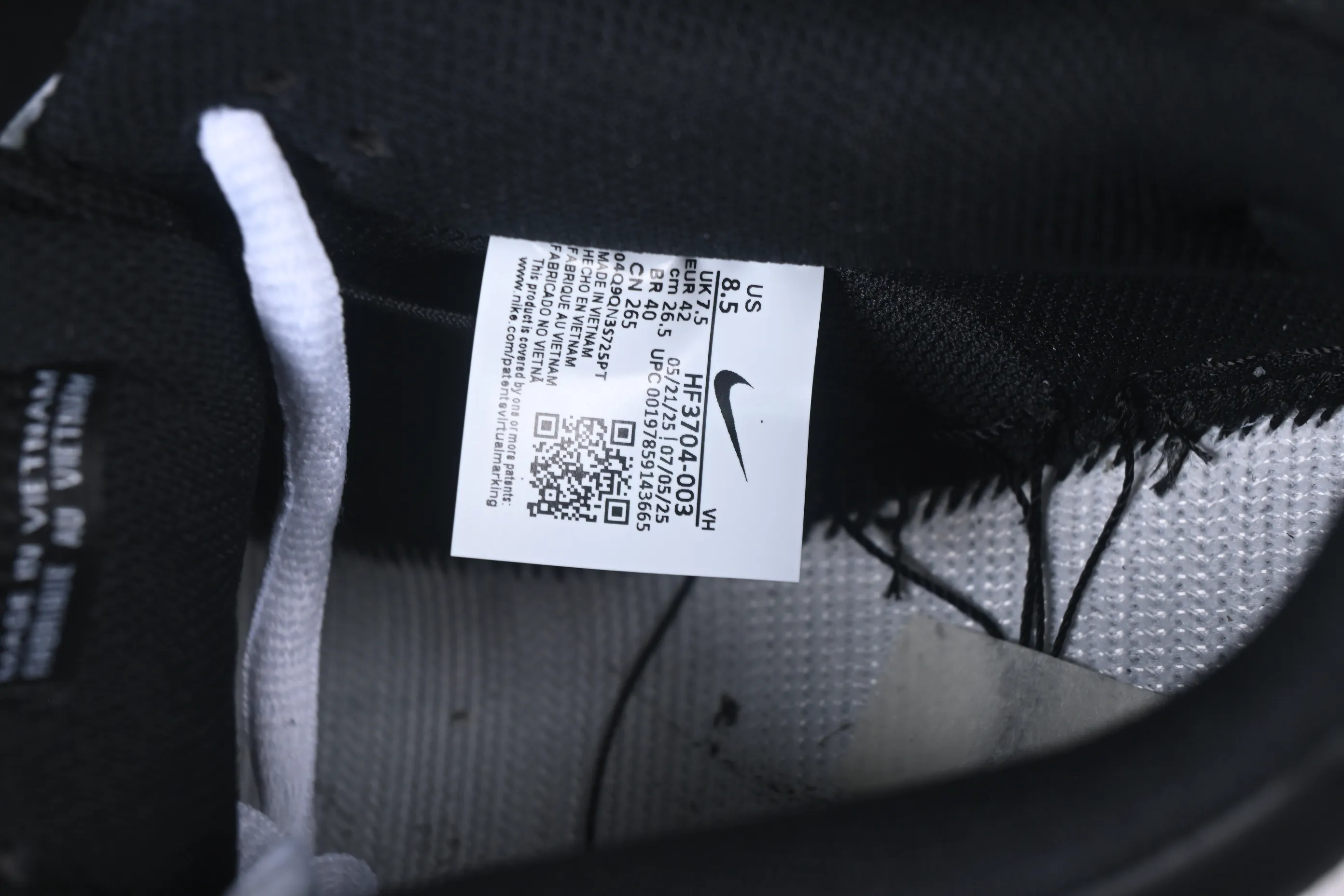 All Categories Nk SB Dunk Series Nk SB Dunk Low Low-top sneakers Foreign trade version Nike SB Dunk Low Raw rubber black and white Full toe layer low-top casual sneakers HF3704-003
